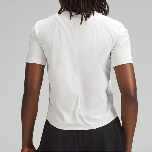 New Lululemon Lightweight Stretch Run Bone T-Shirt Airflow Quick Dry size 14 - Picture 2 of 9